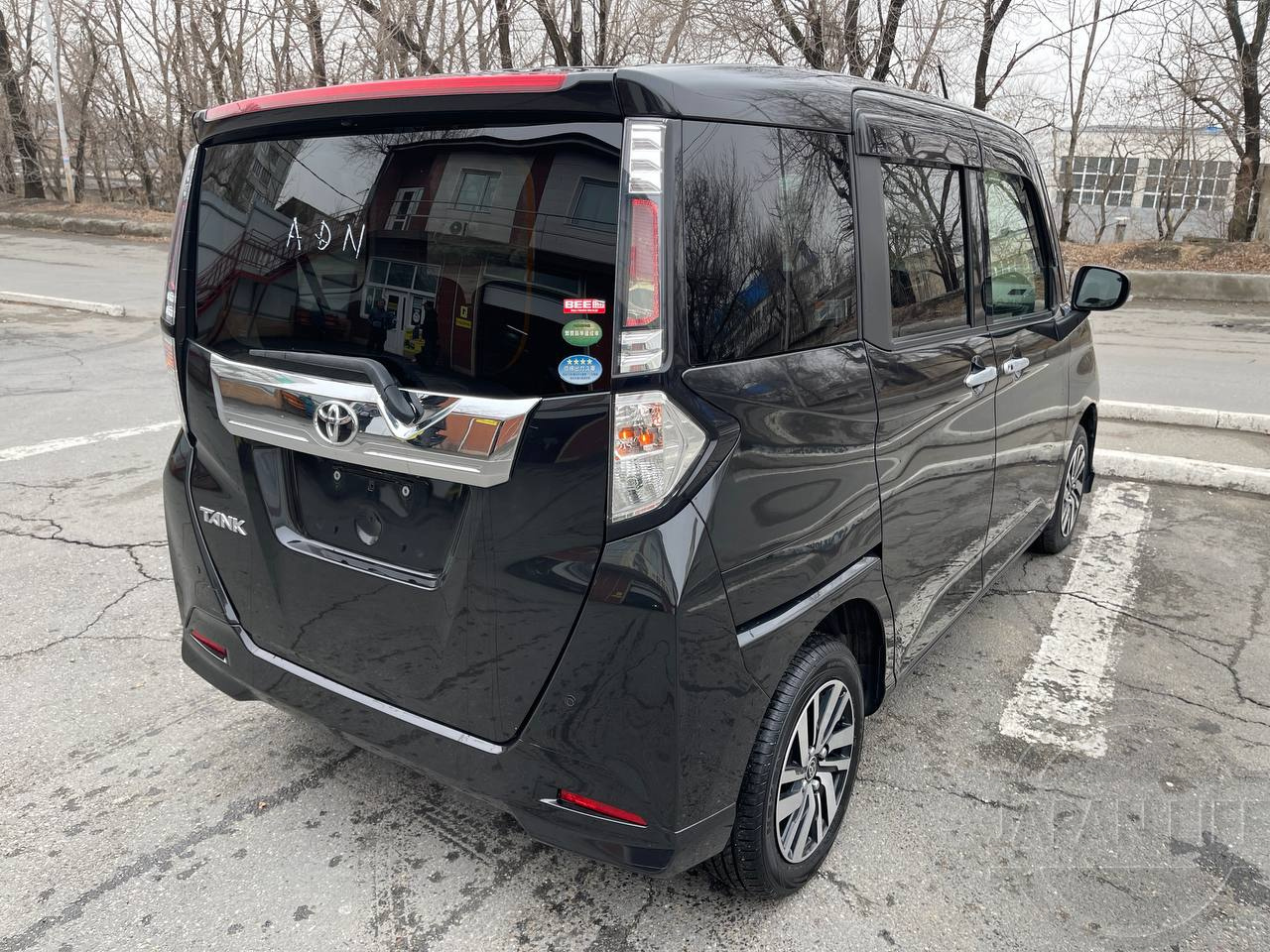 Фото Toyota Tank - Japan Life 