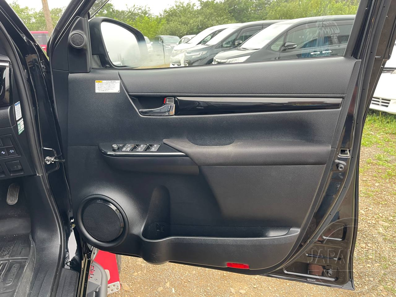 Фото Toyota Hilux - Japan Life 