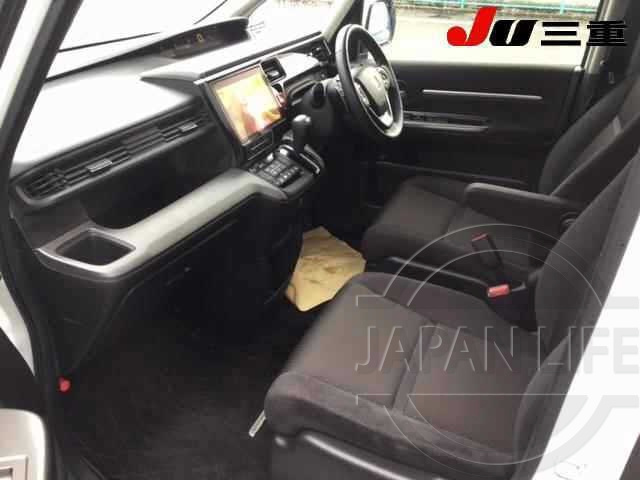 Фото Honda Stepwgn - Japan Life 