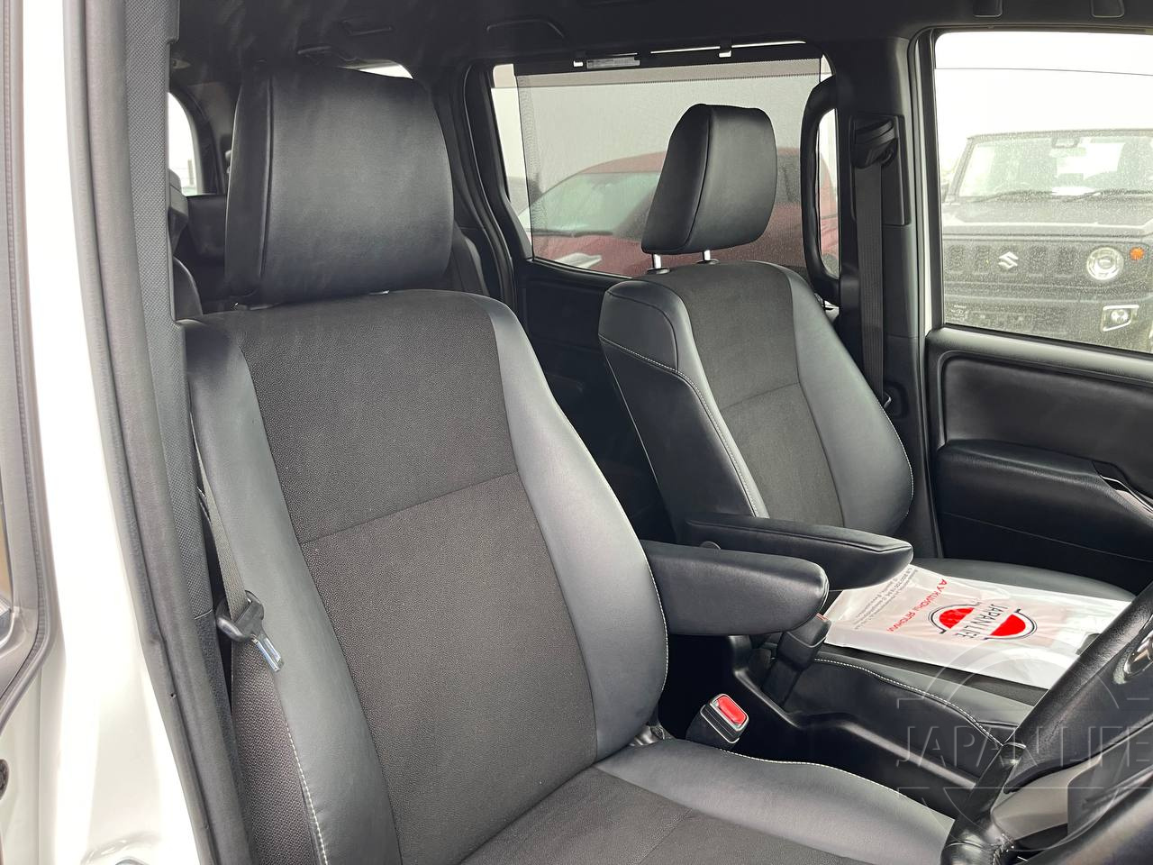 Фото Toyota Noah - Japan Life 