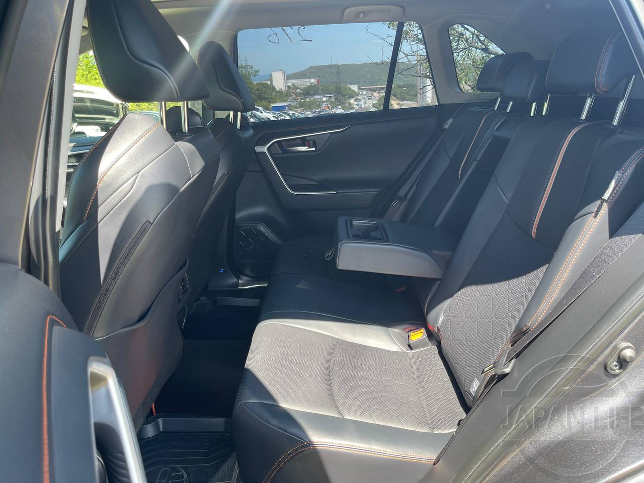 Фото Toyota RAV4 - Japan Life 