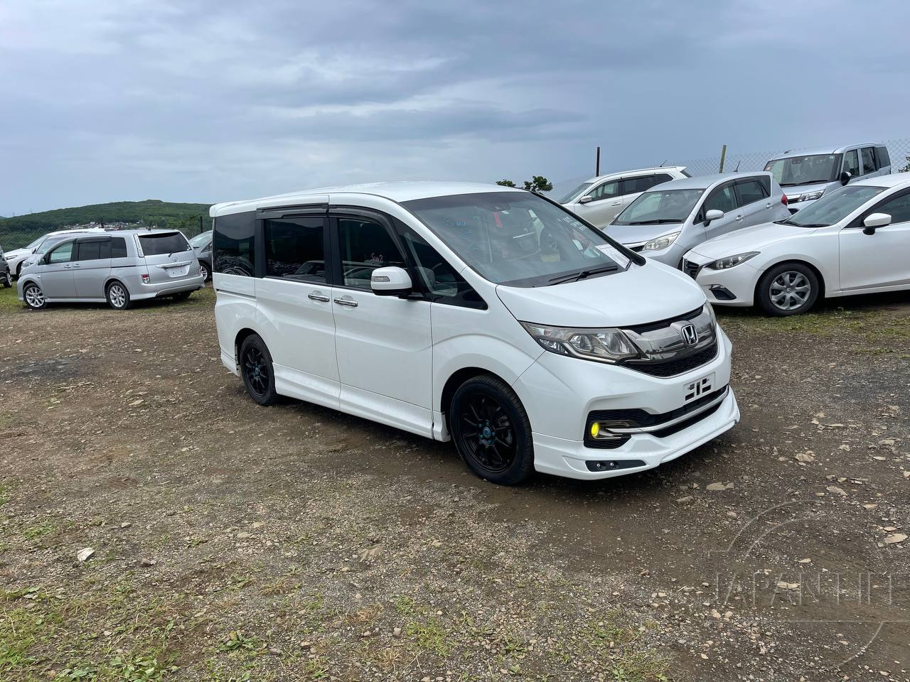 Фото Honda Stepwgn - Japan Life 