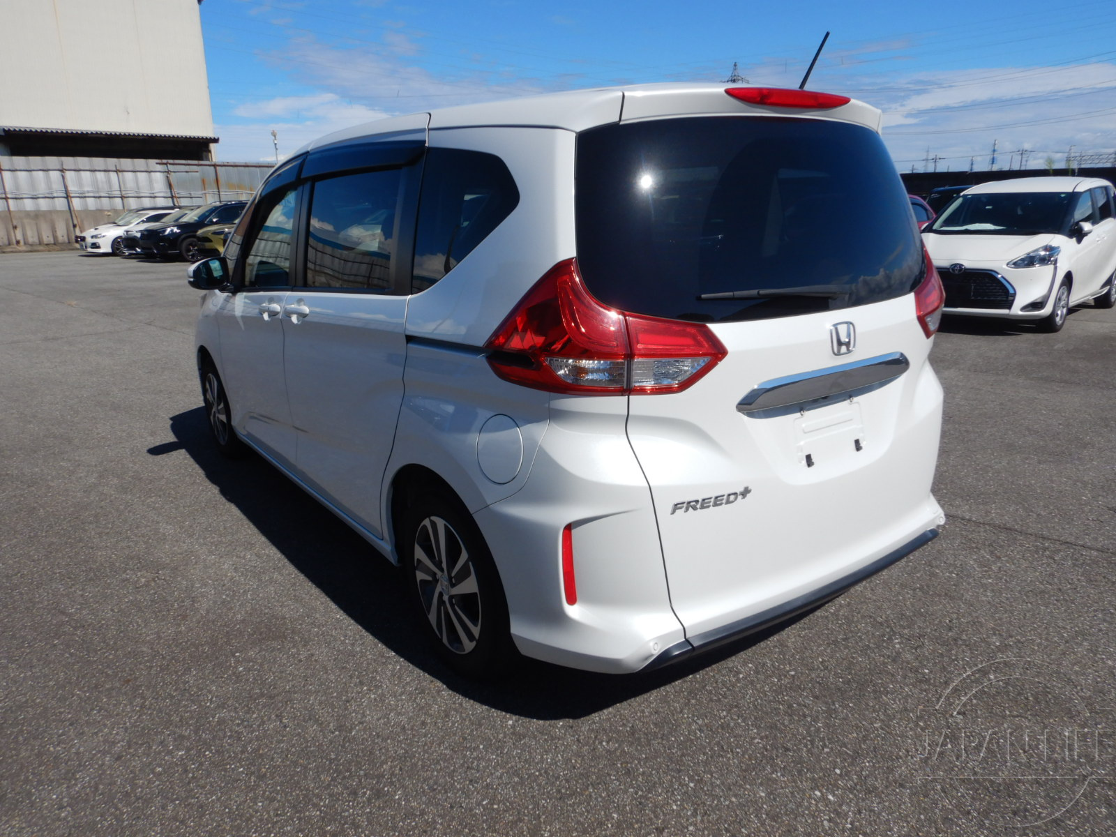 Фото Honda Freed+ - Japan Life 
