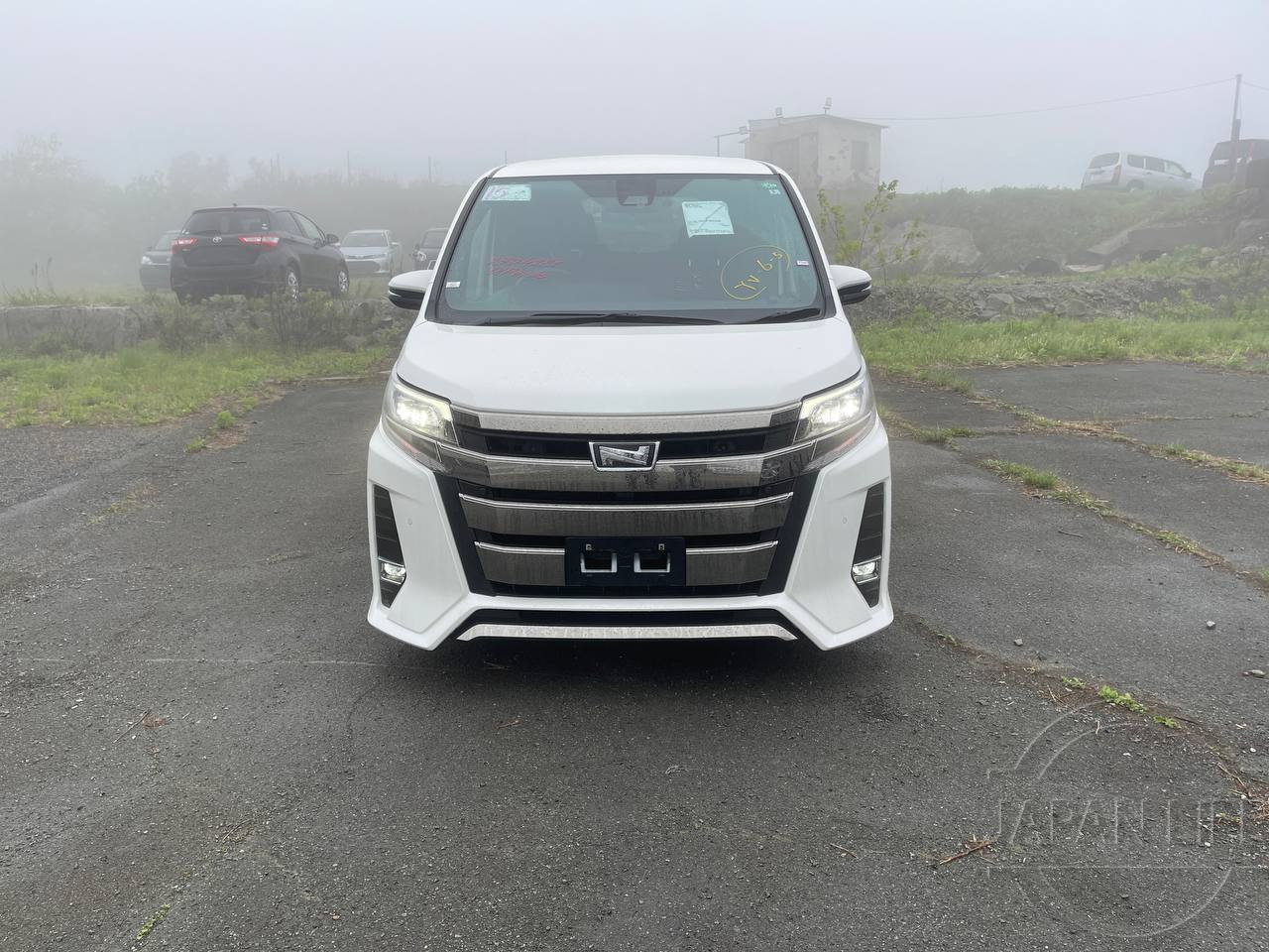Фото Toyota Noah - Japan Life 