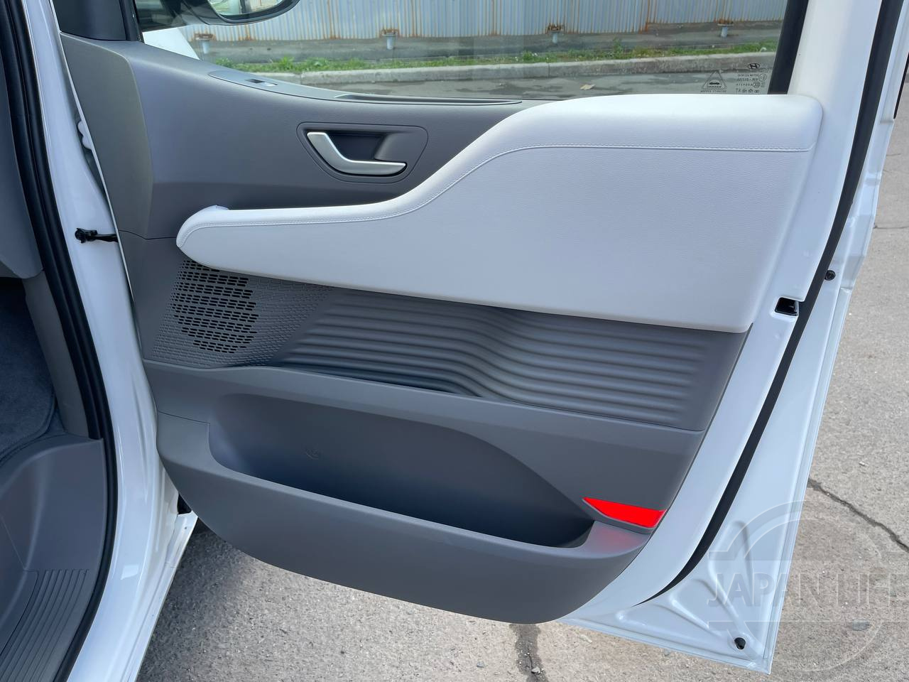 Фото Hyundai Staria - Japan Life 