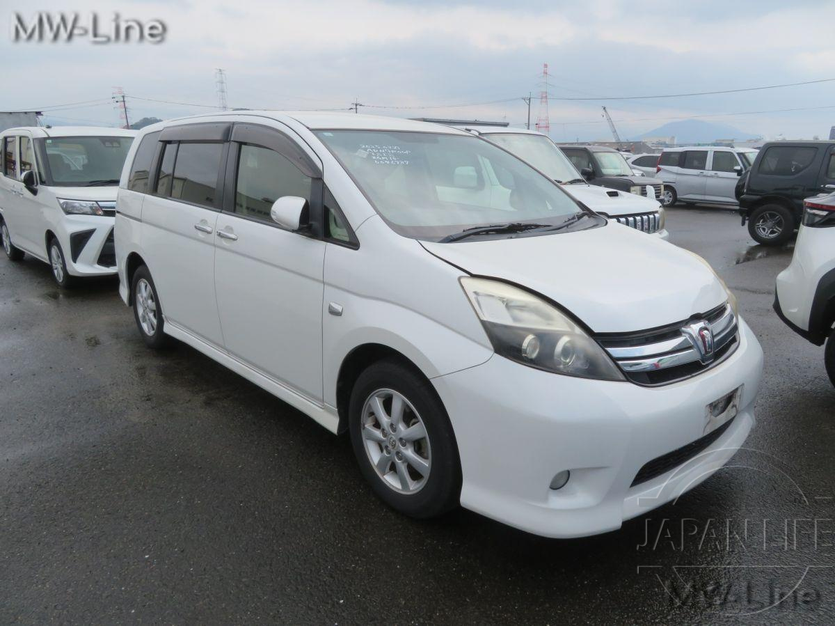 Фото Toyota Isis - Japan Life 