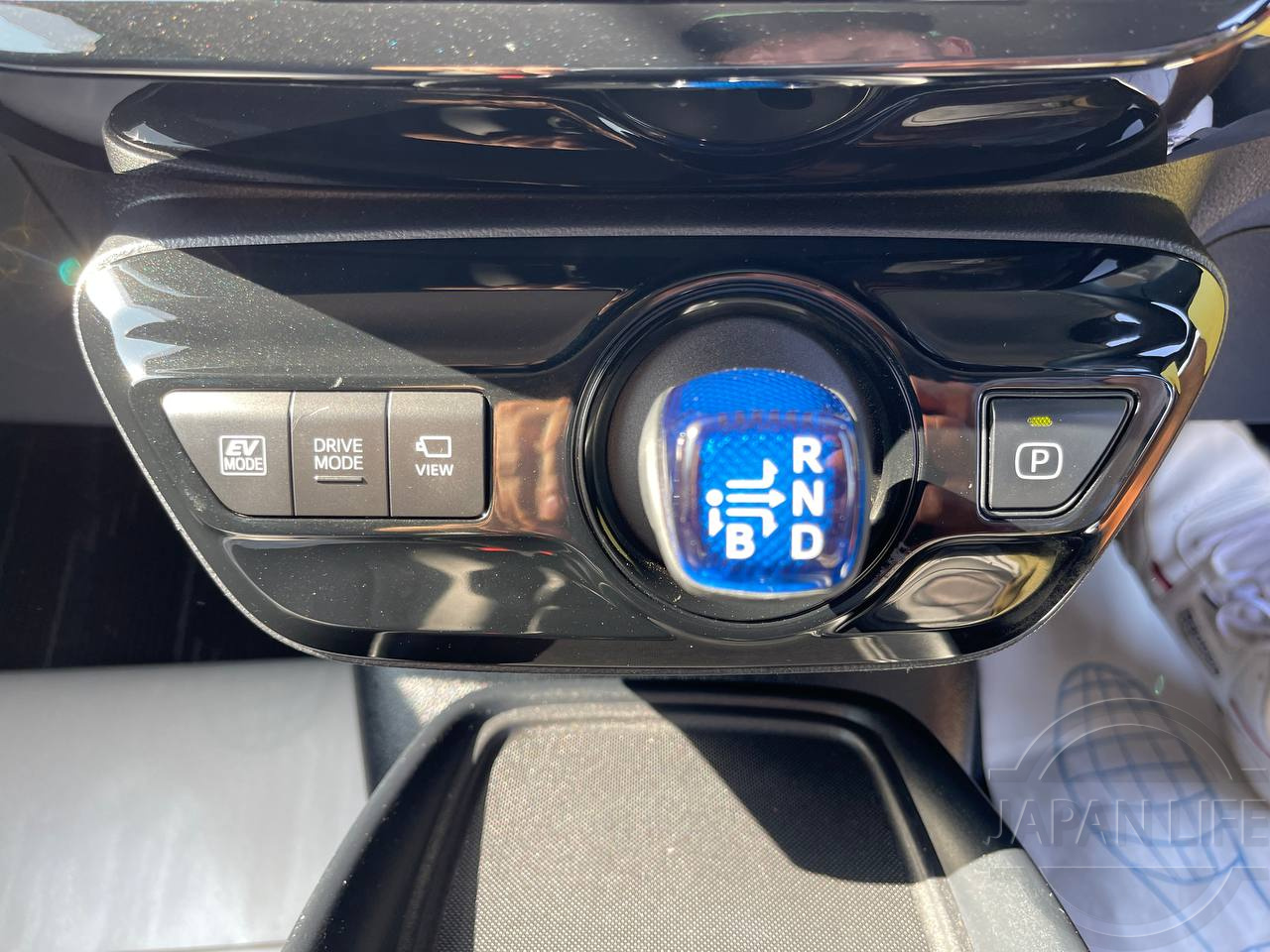 Фото Toyota Prius - Japan Life 