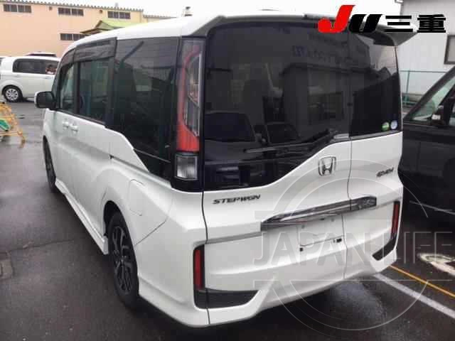 Фото Honda Stepwgn - Japan Life 