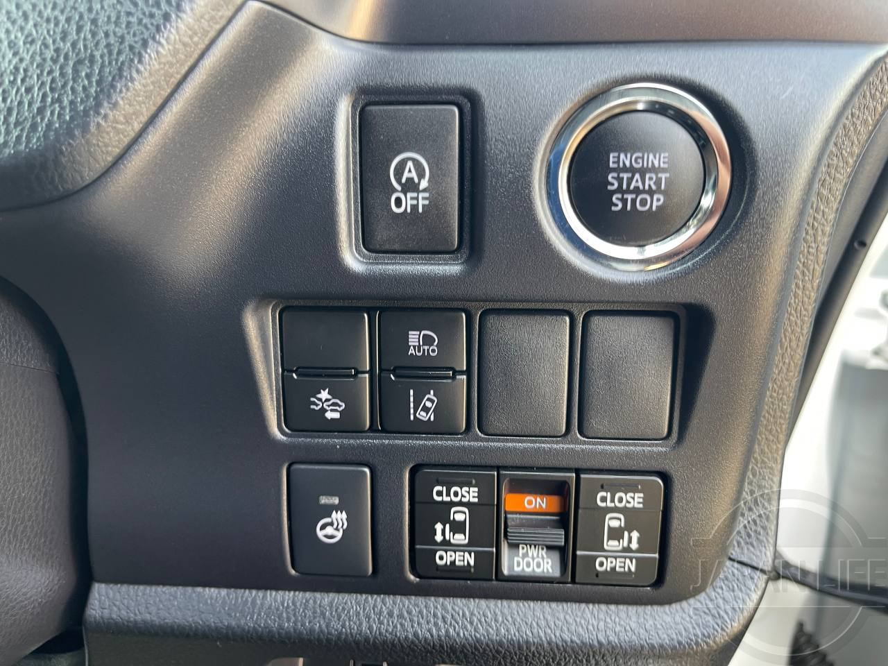 Фото Toyota Esquire - Japan Life 