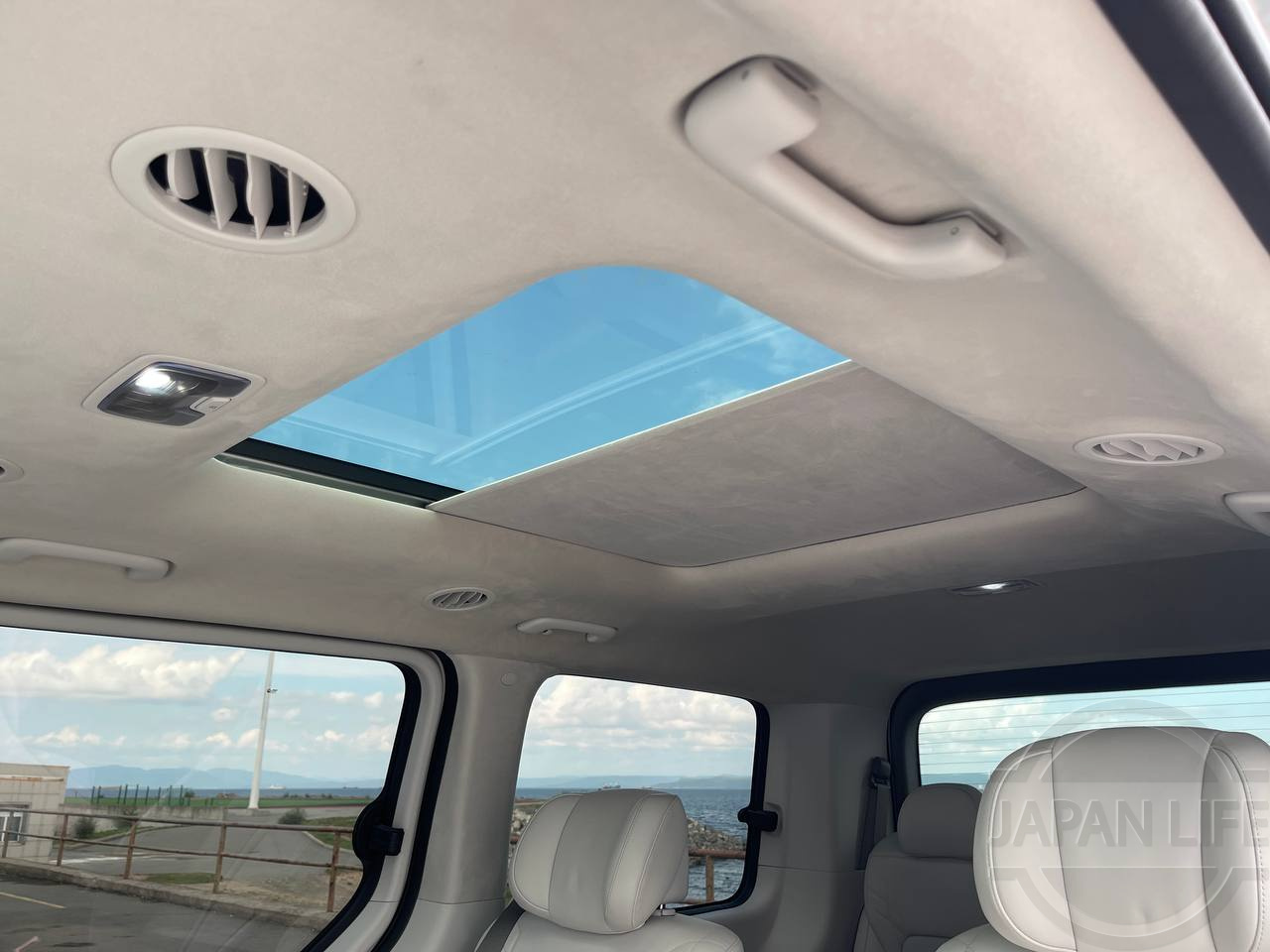 Фото Hyundai Staria - Japan Life 