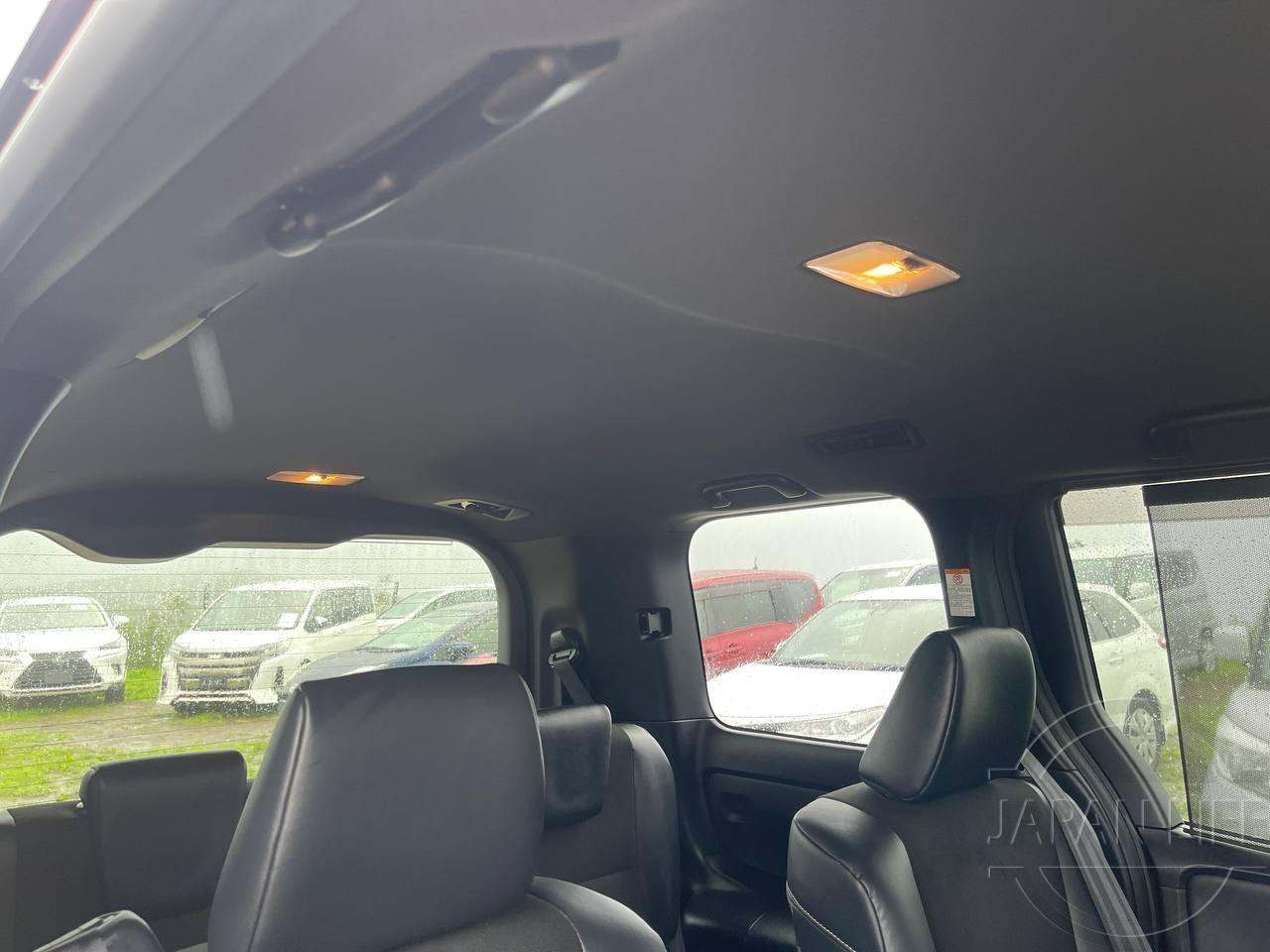 Фото Toyota Noah - Japan Life 