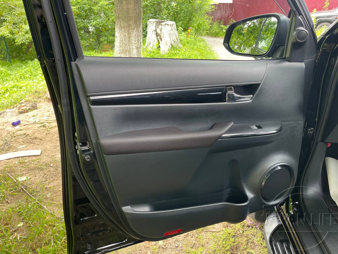 Фото Toyota Hilux - Japan Life 