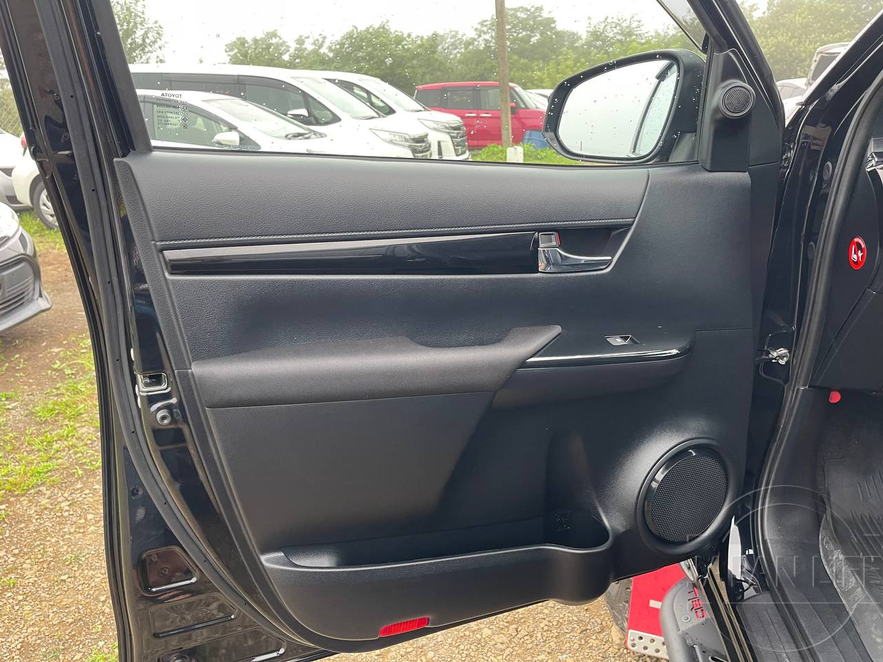 Фото Toyota Hilux - Japan Life 