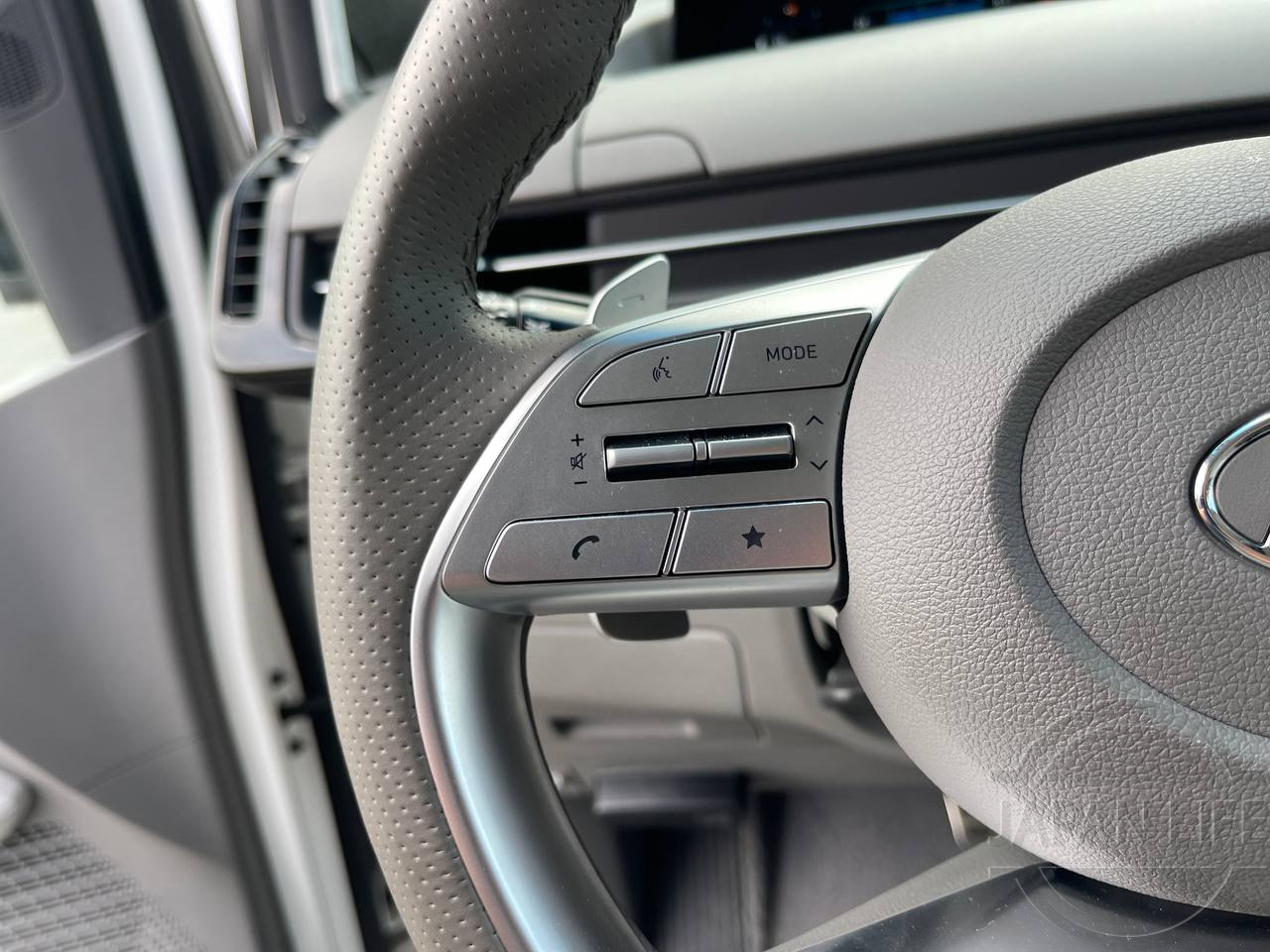 Фото Hyundai Staria - Japan Life 