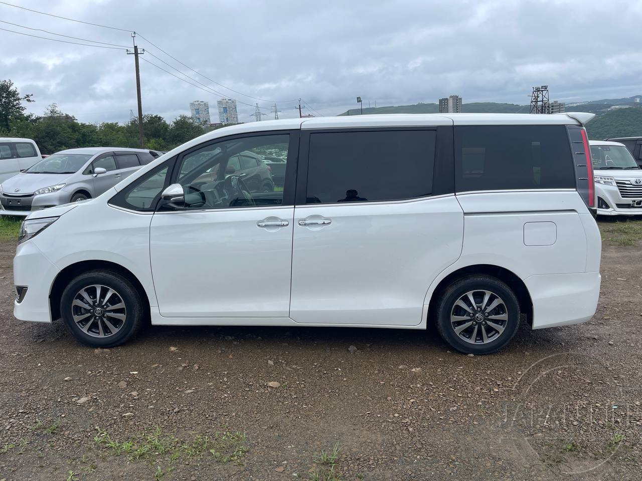 Фото Toyota Esquire - Japan Life 