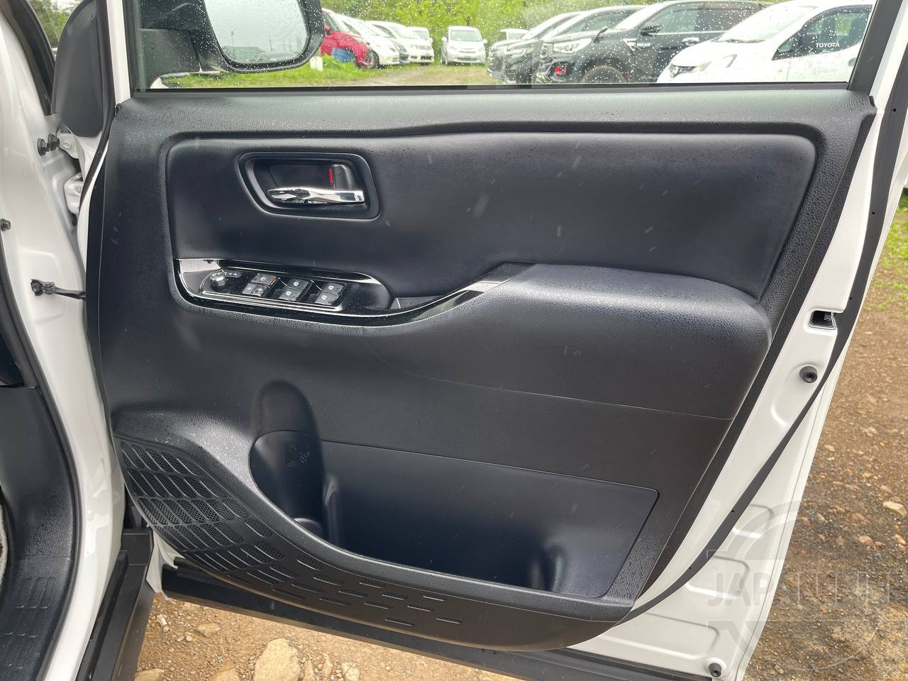 Фото Toyota Noah - Japan Life 