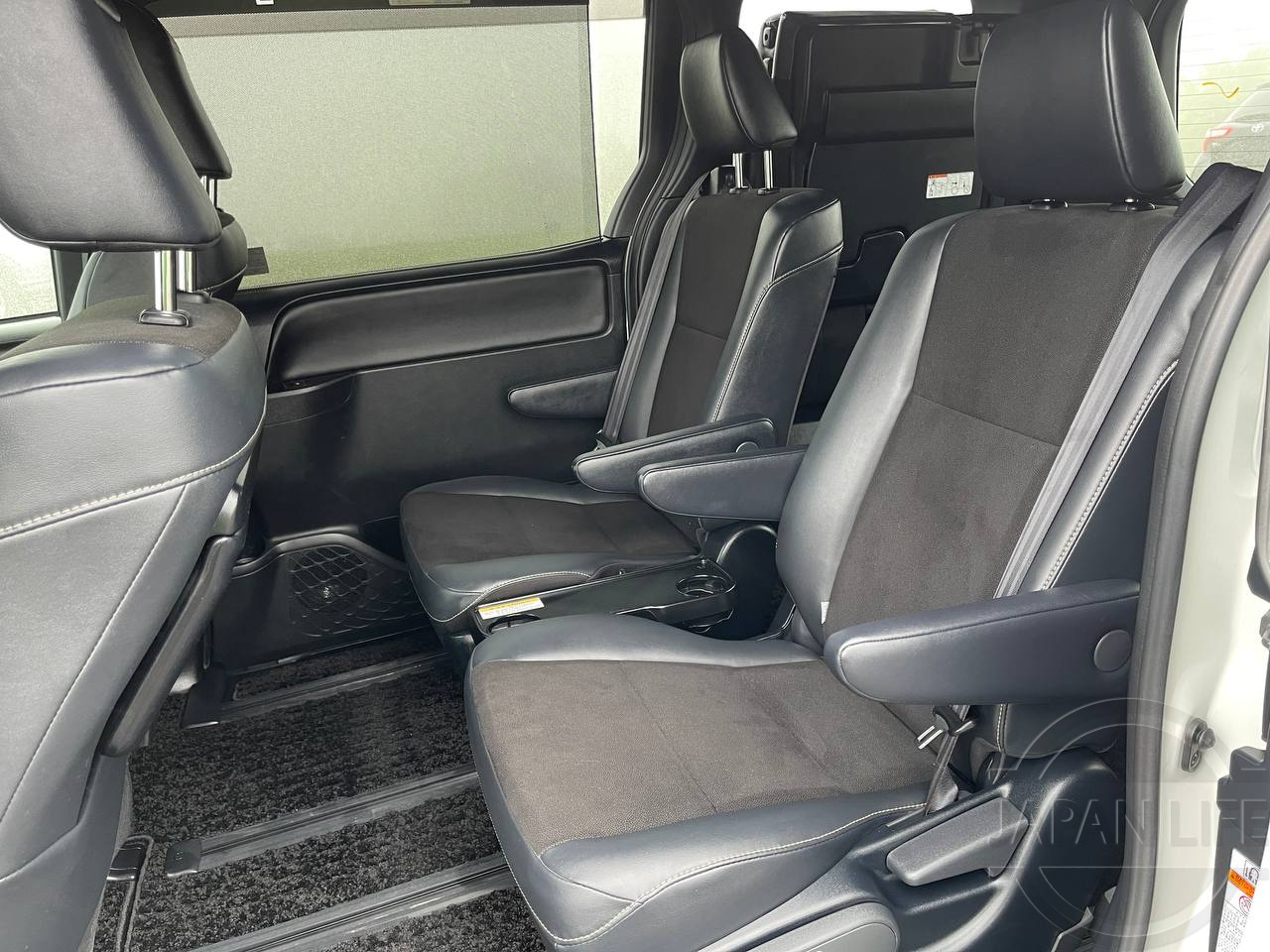 Фото Toyota Noah - Japan Life 