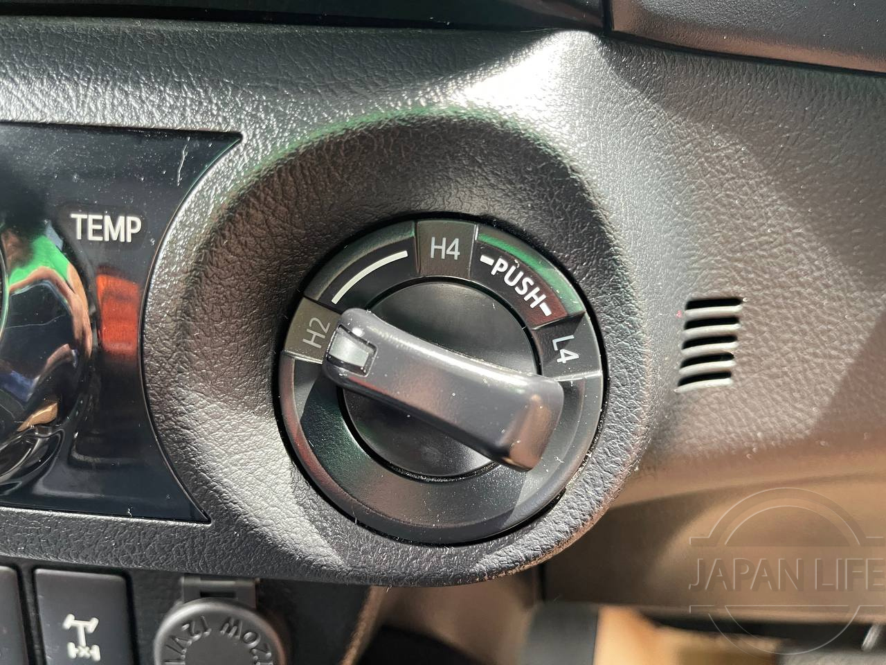 Фото Toyota Hilux - Japan Life 