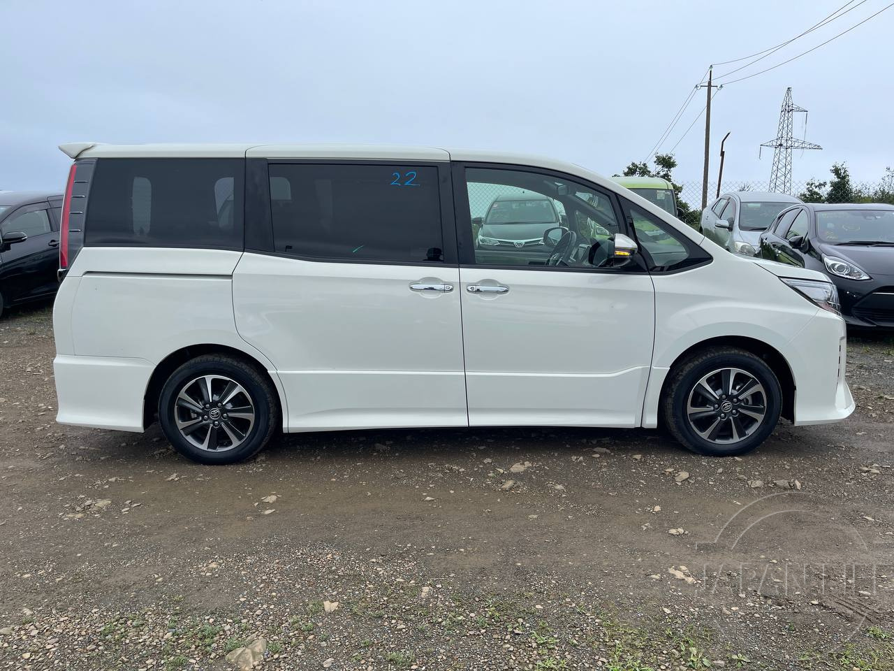 Фото Toyota Noah - Japan Life 