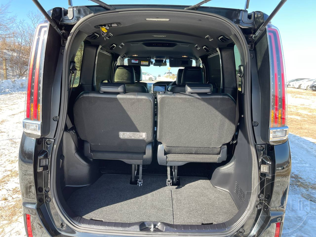 Фото Toyota Esquire - Japan Life 