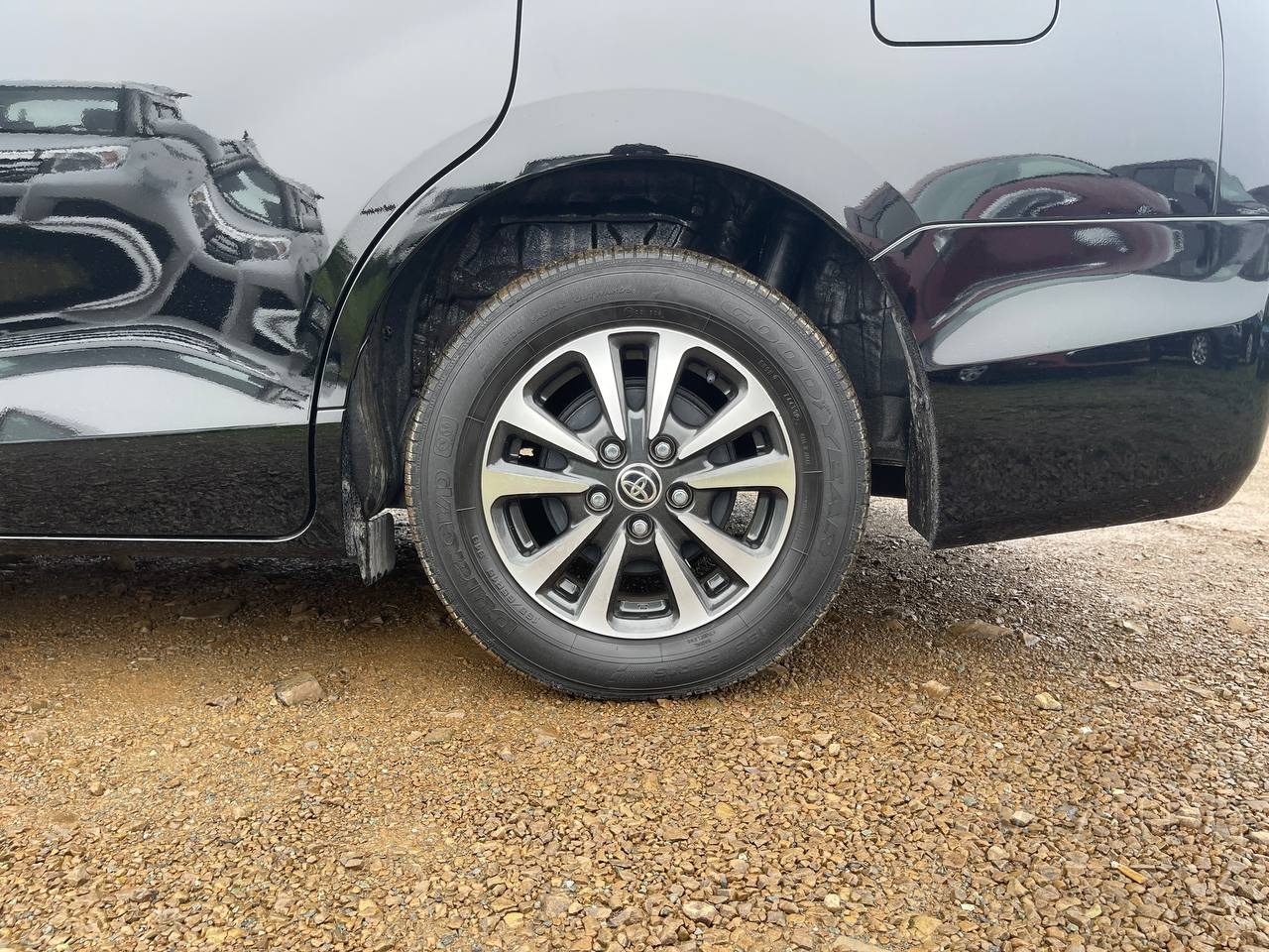 Фото Toyota Esquire - Japan Life 