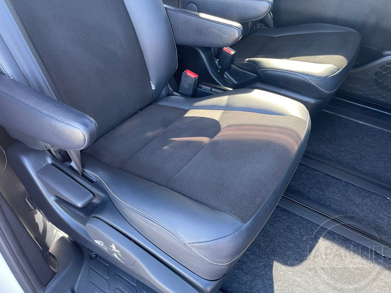 Фото Toyota Noah - Japan Life 