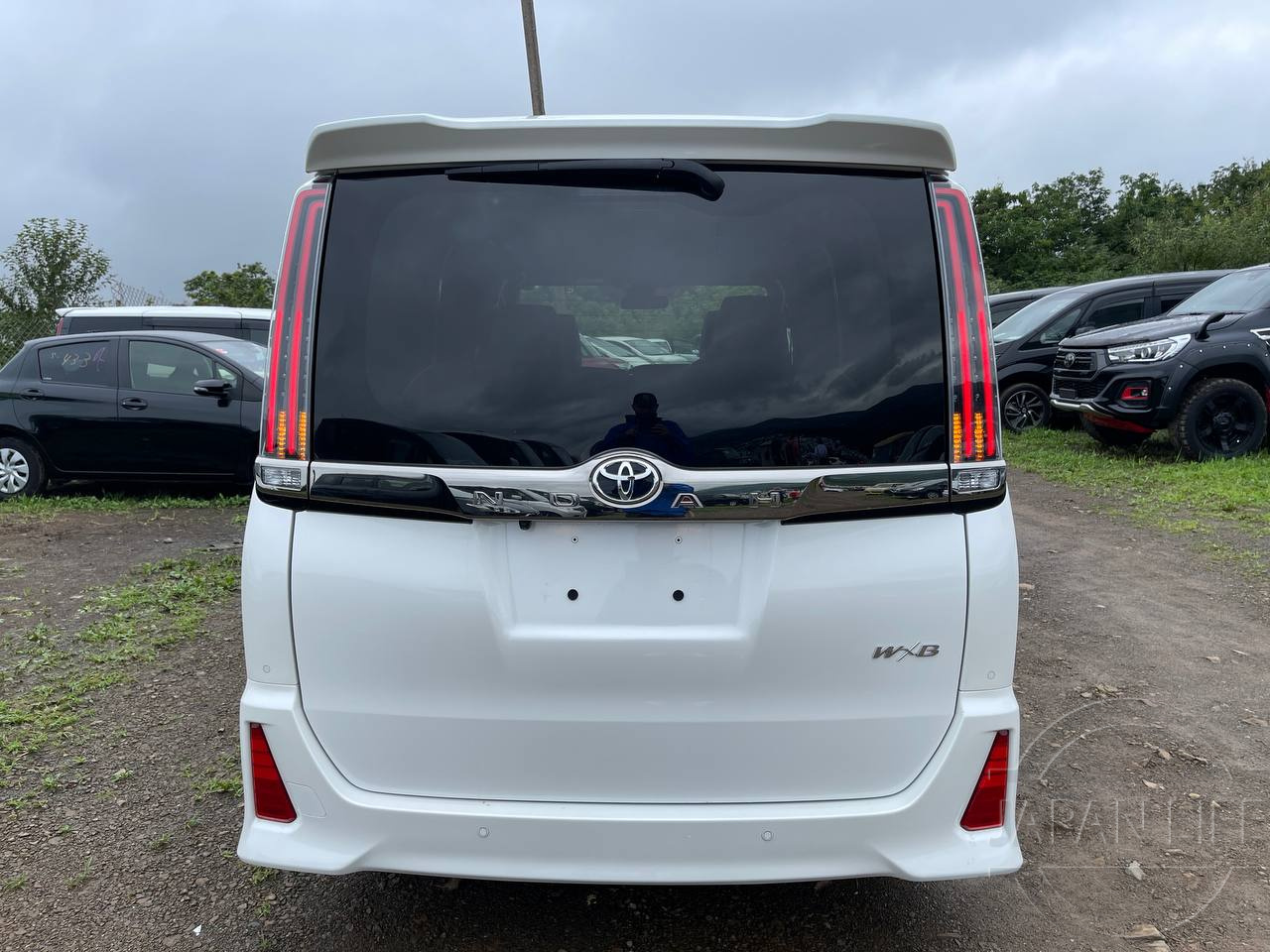 Фото Toyota Noah - Japan Life 