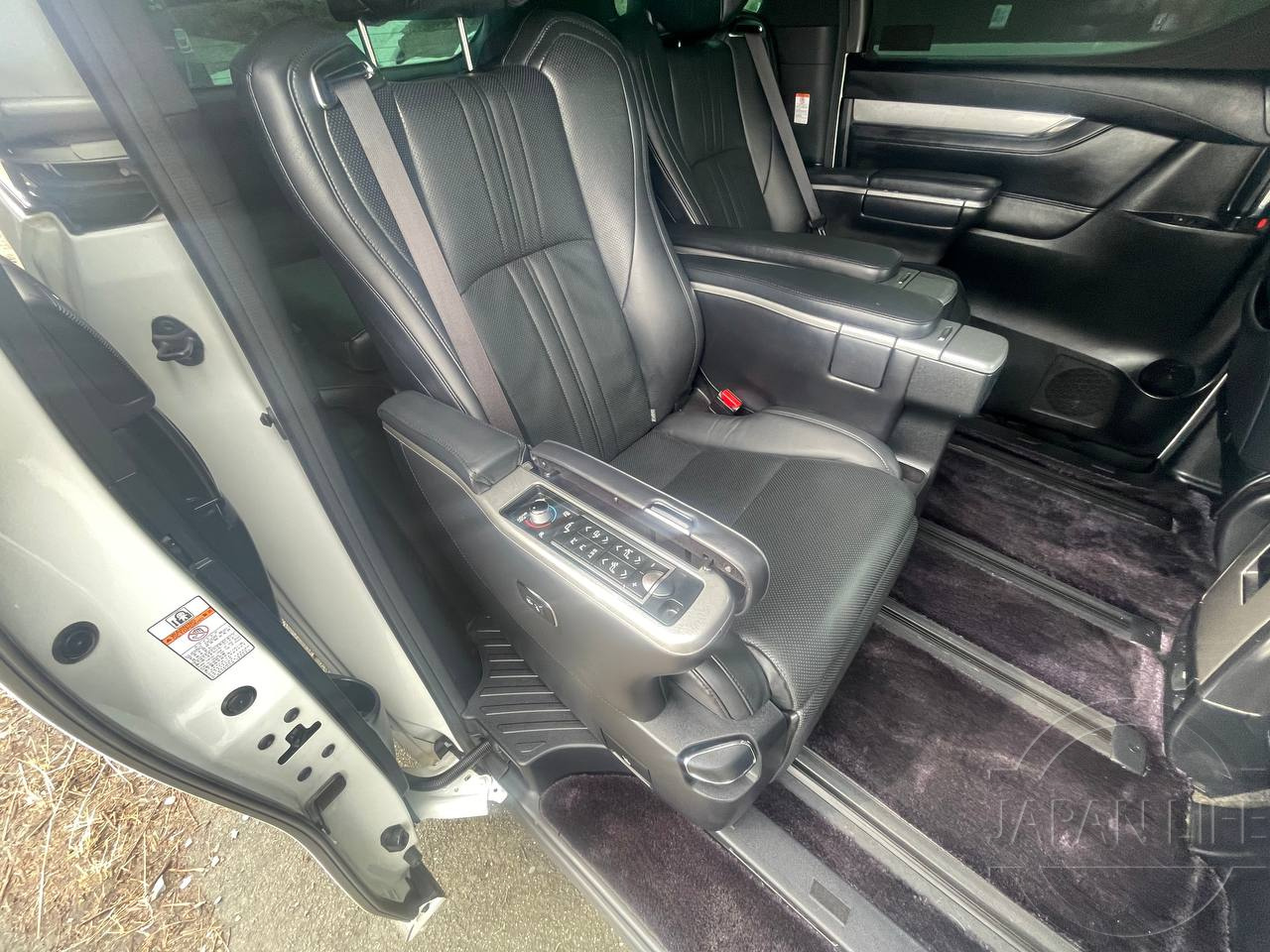 Фото Toyota Alphard - Japan Life 