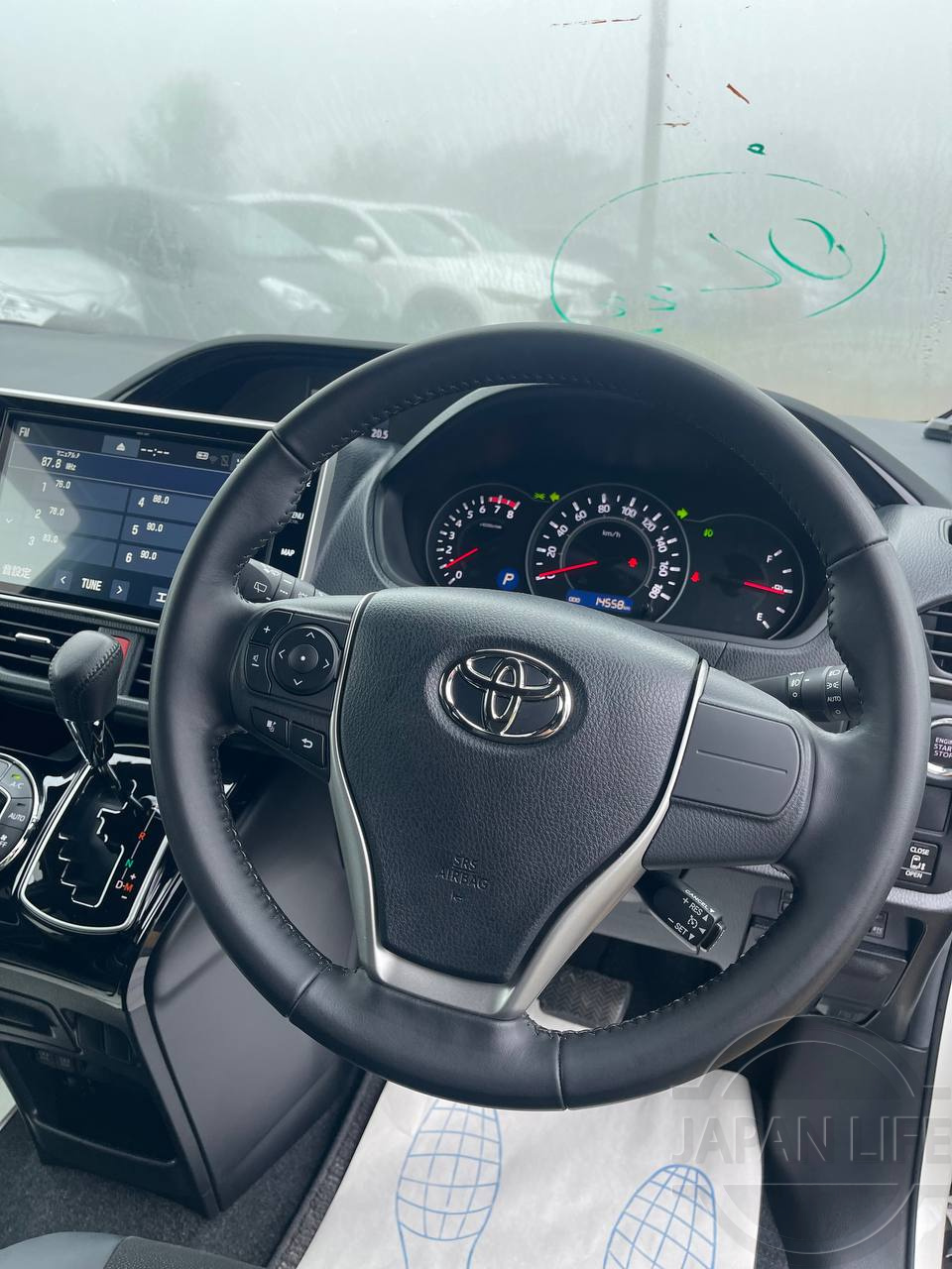 Фото Toyota Noah - Japan Life 