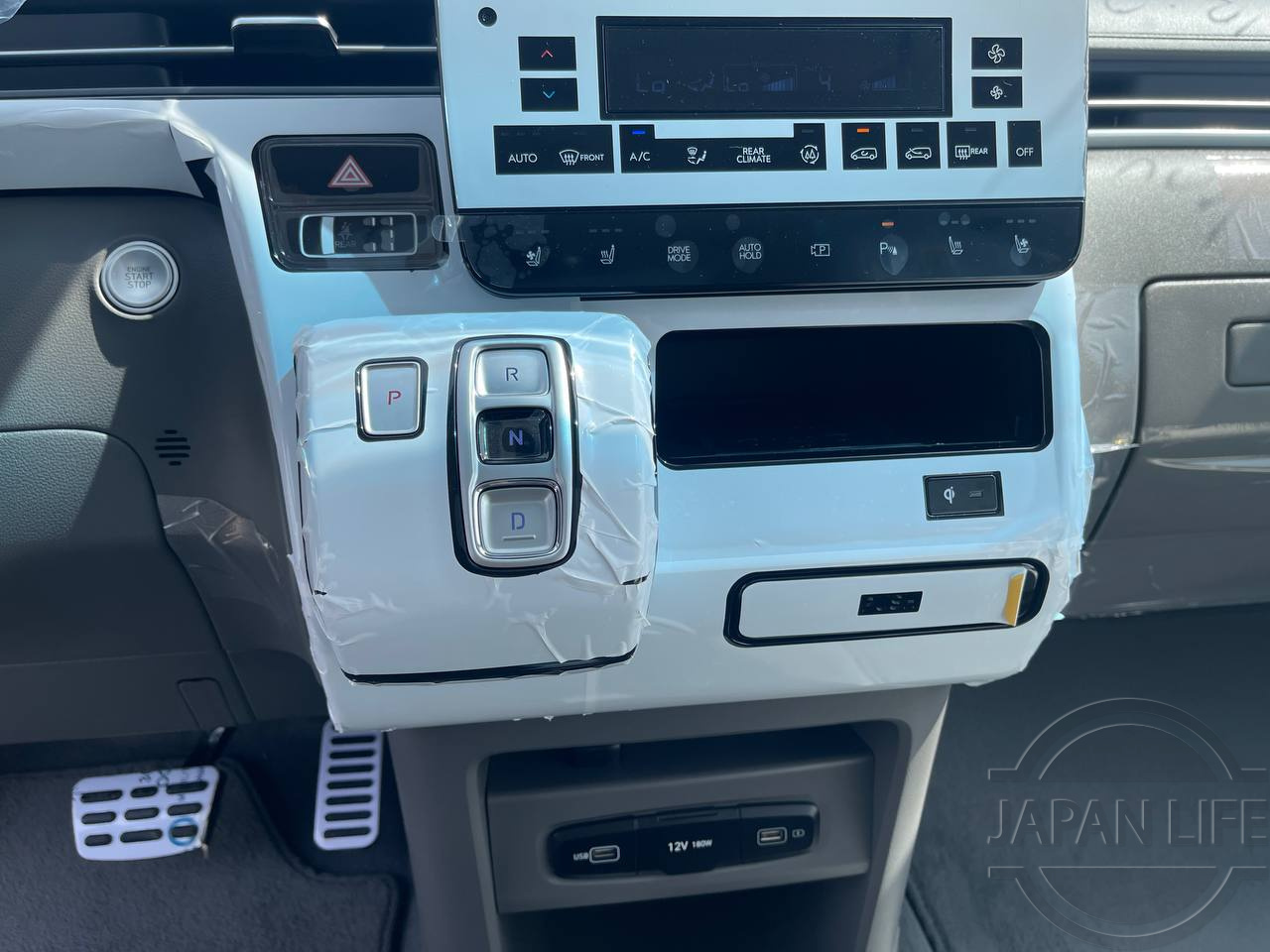 Фото Hyundai Staria - Japan Life 