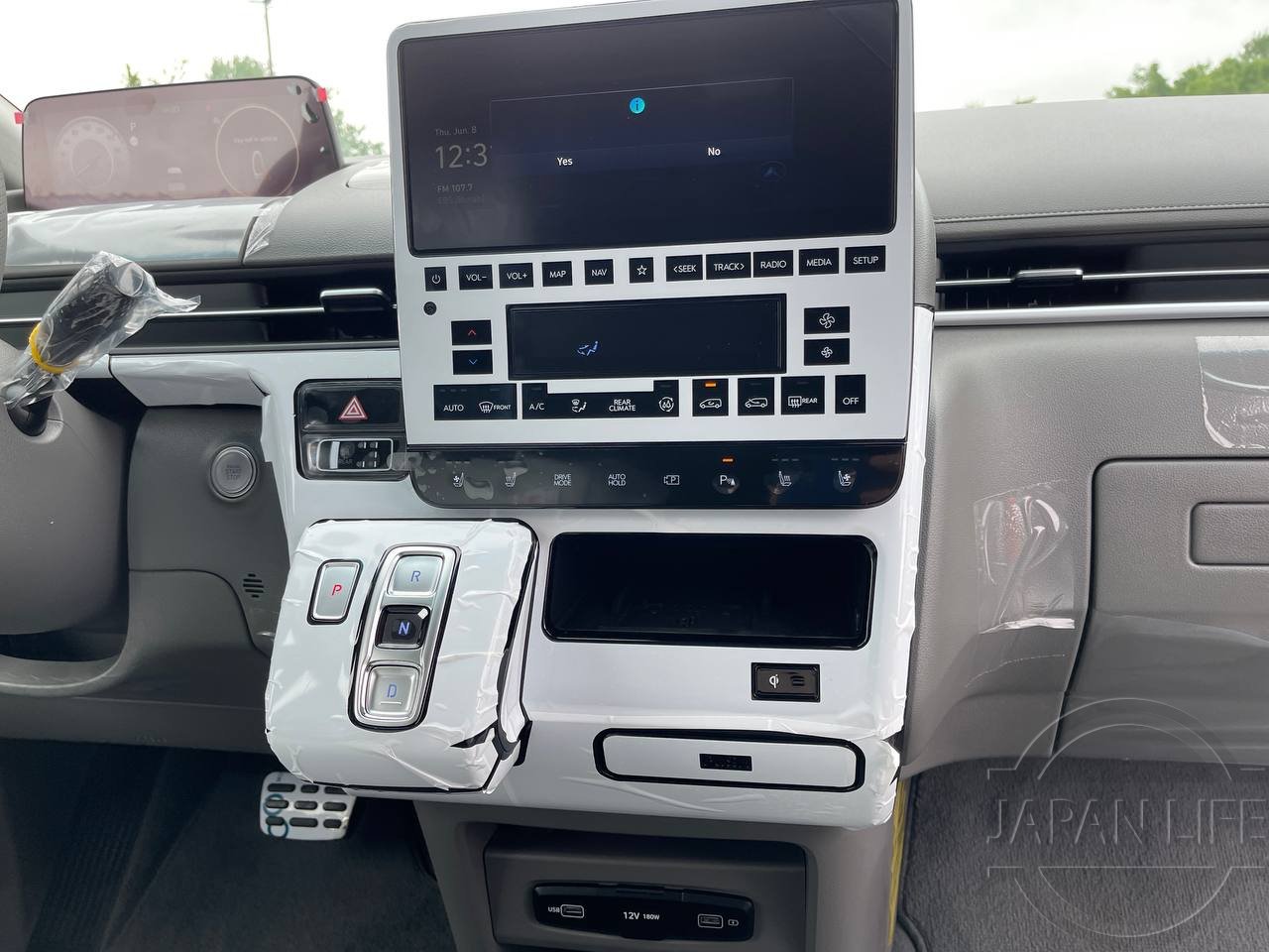 Фото Hyundai Staria - Japan Life 