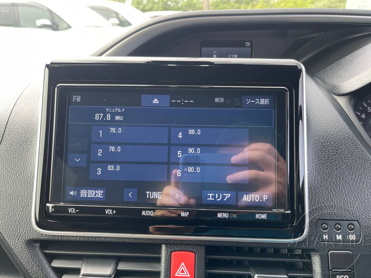 Фото Toyota Voxy - Japan Life 