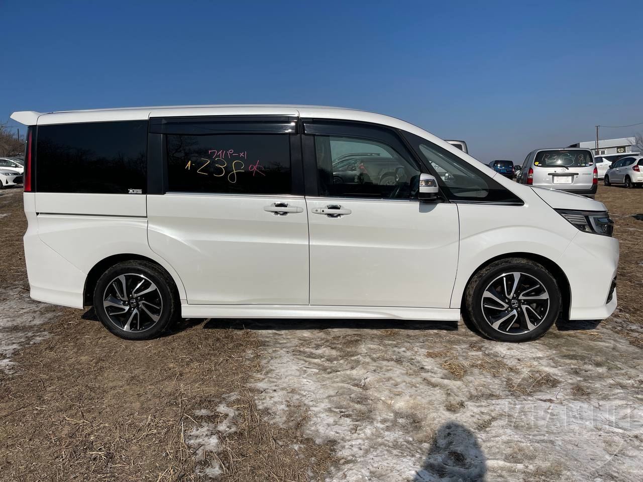 Фото Honda Stepwgn - Japan Life 