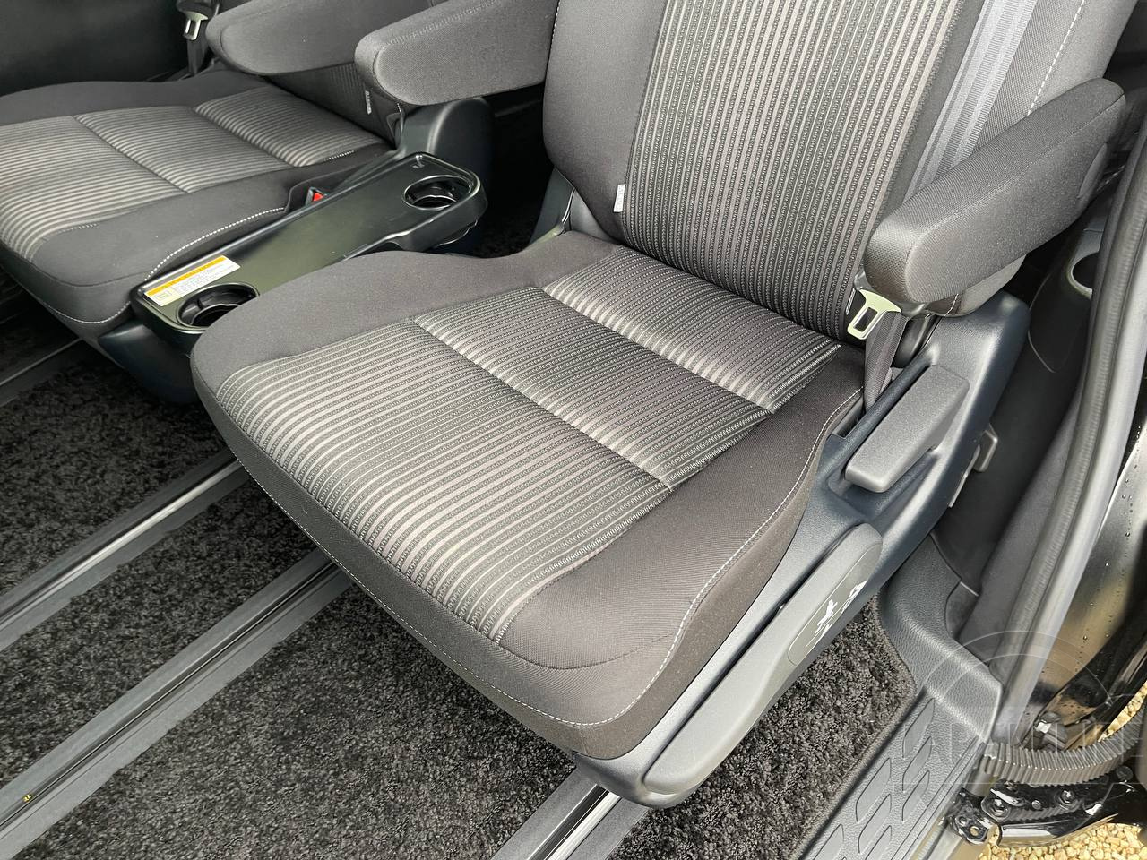 Фото Toyota Voxy - Japan Life 