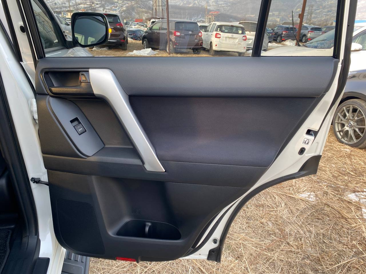 Фото Toyota Land Cruiser Prado - Japan Life 