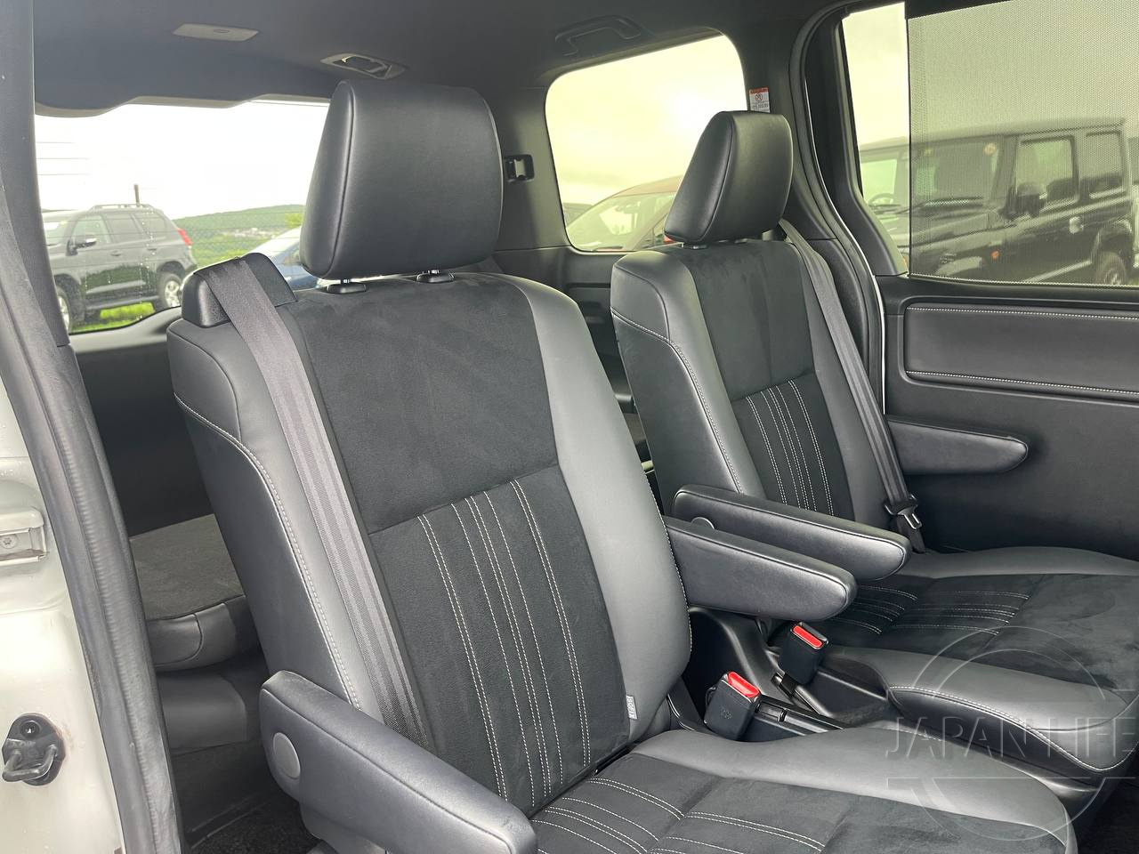 Фото Toyota Esquire - Japan Life 