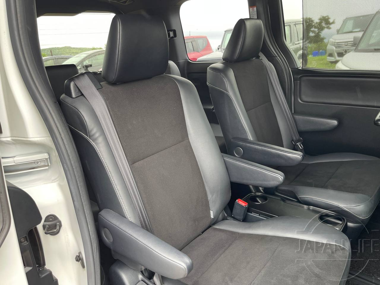 Фото Toyota Noah - Japan Life 