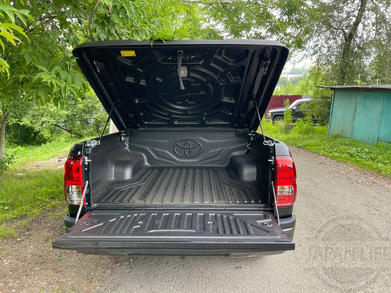 Фото Toyota Hilux - Japan Life 