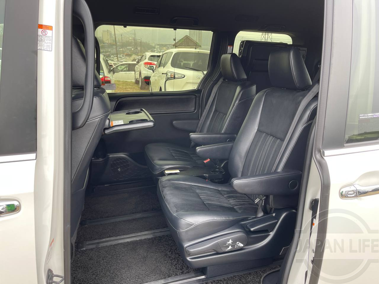 Фото Toyota Esquire - Japan Life 