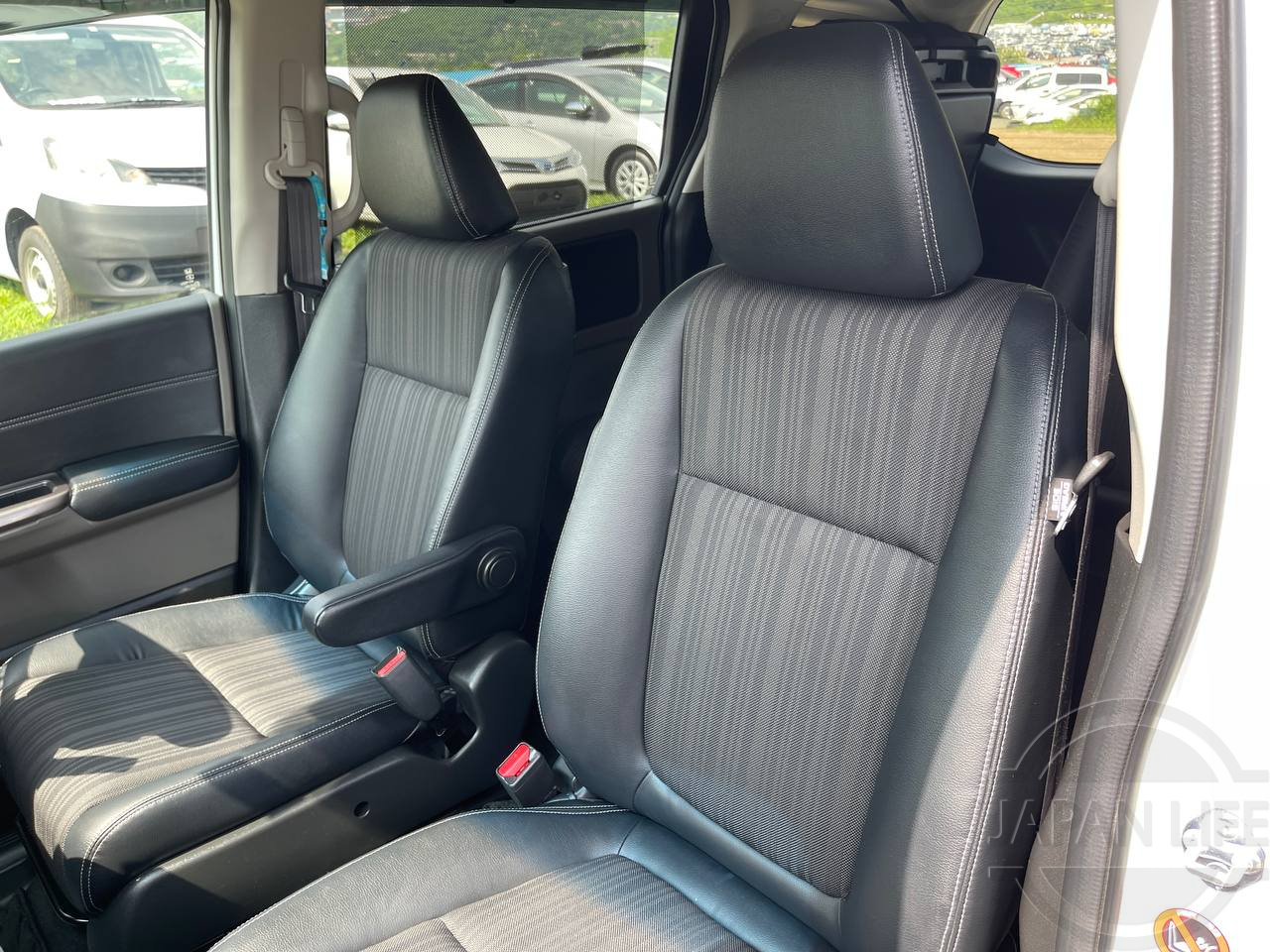 Фото Honda Freed - Japan Life 