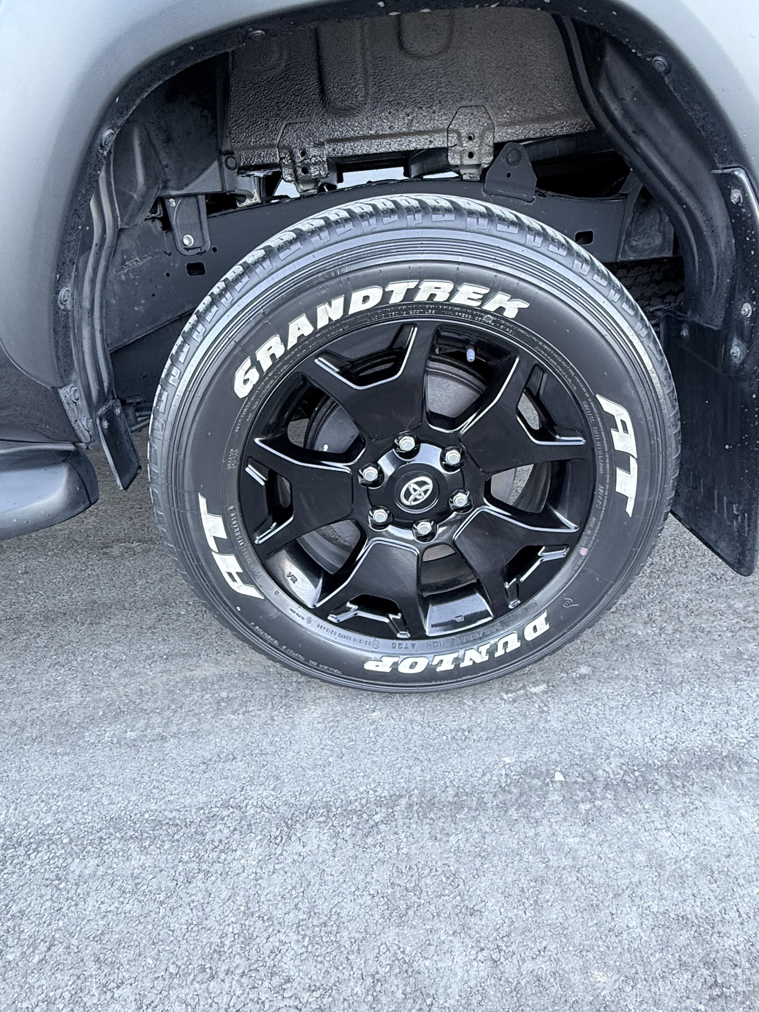 Фото Toyota Hilux - Japan Life 