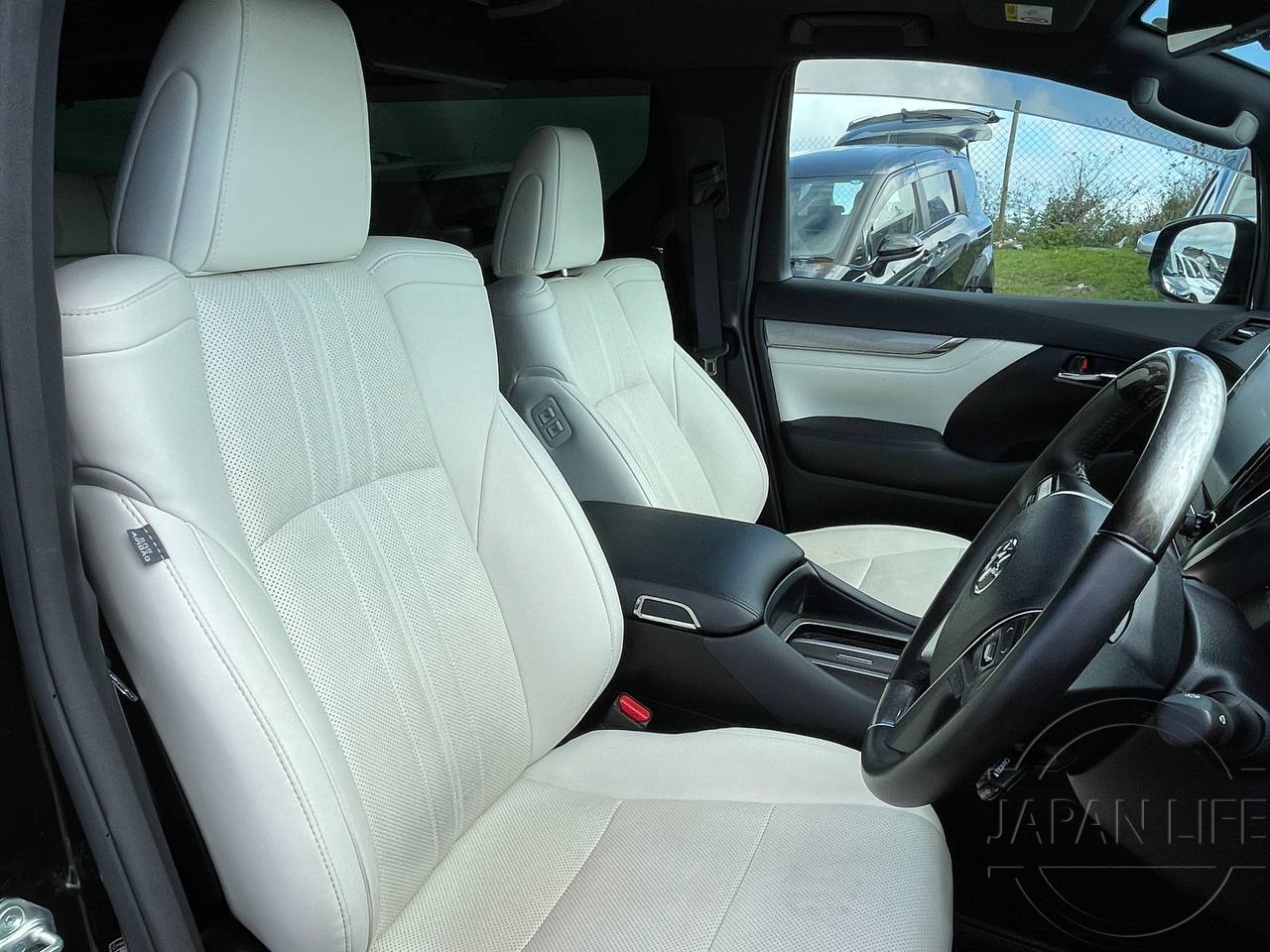Фото Toyota Alphard - Japan Life 