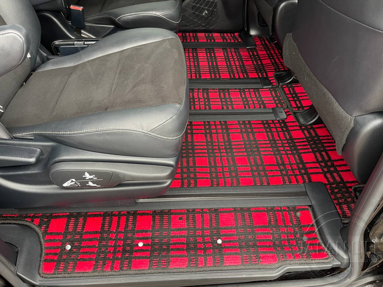 Фото Toyota Noah - Japan Life 