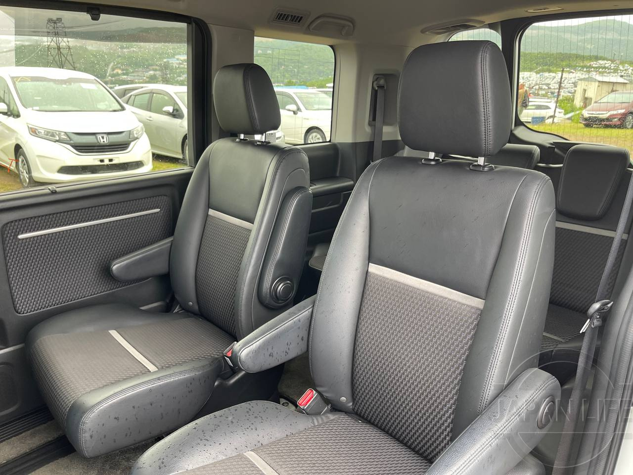 Фото Honda Stepwgn - Japan Life 