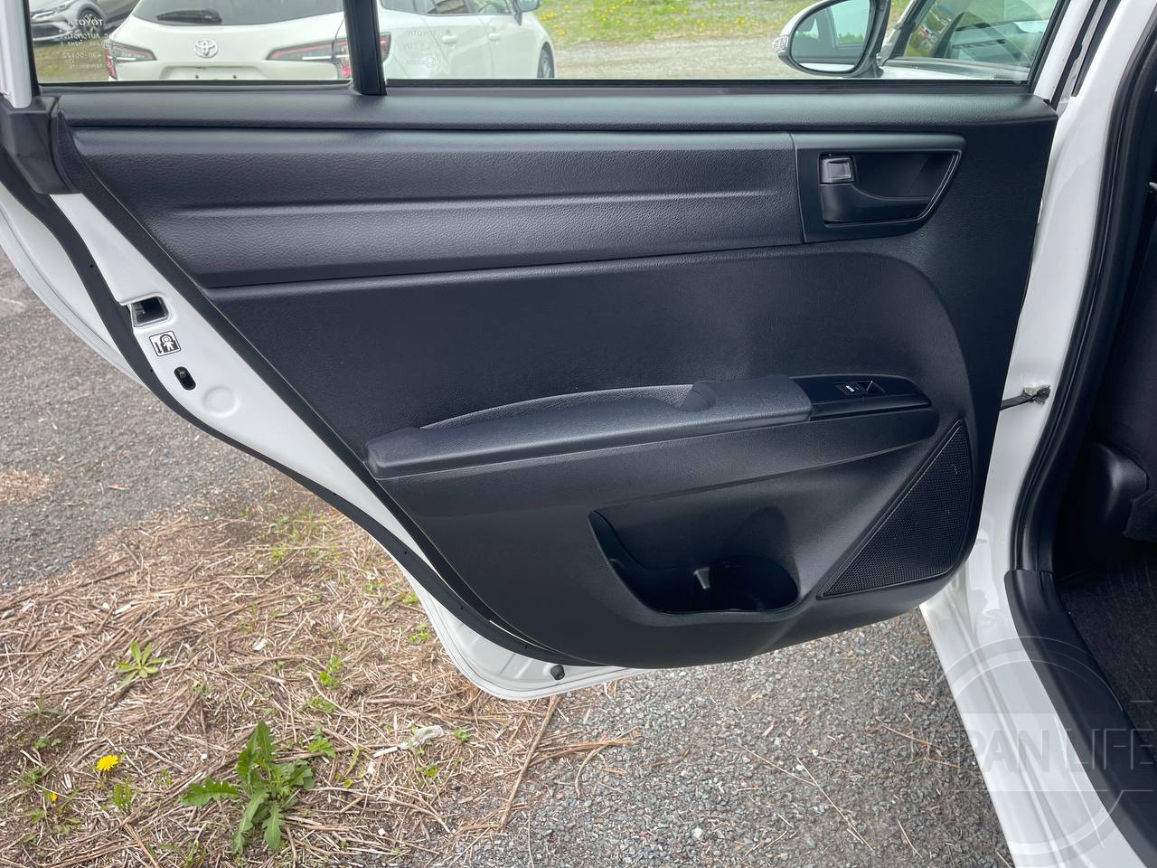 Фото Toyota Corolla Fielder - Japan Life 