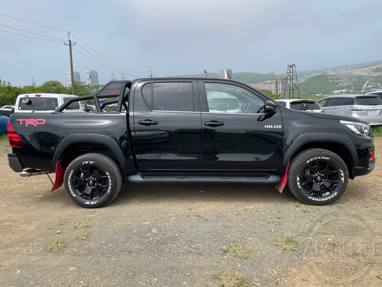 Фото Toyota Hilux - Japan Life 