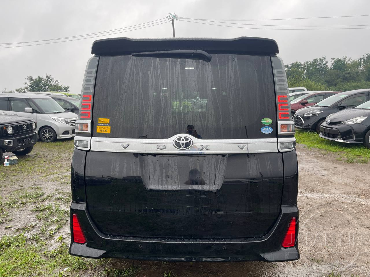 Фото Toyota Voxy - Japan Life 