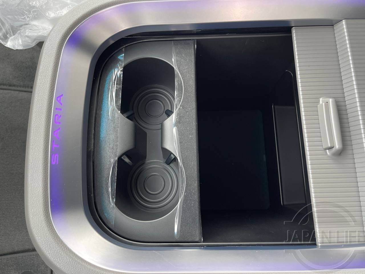 Фото Hyundai Staria - Japan Life 