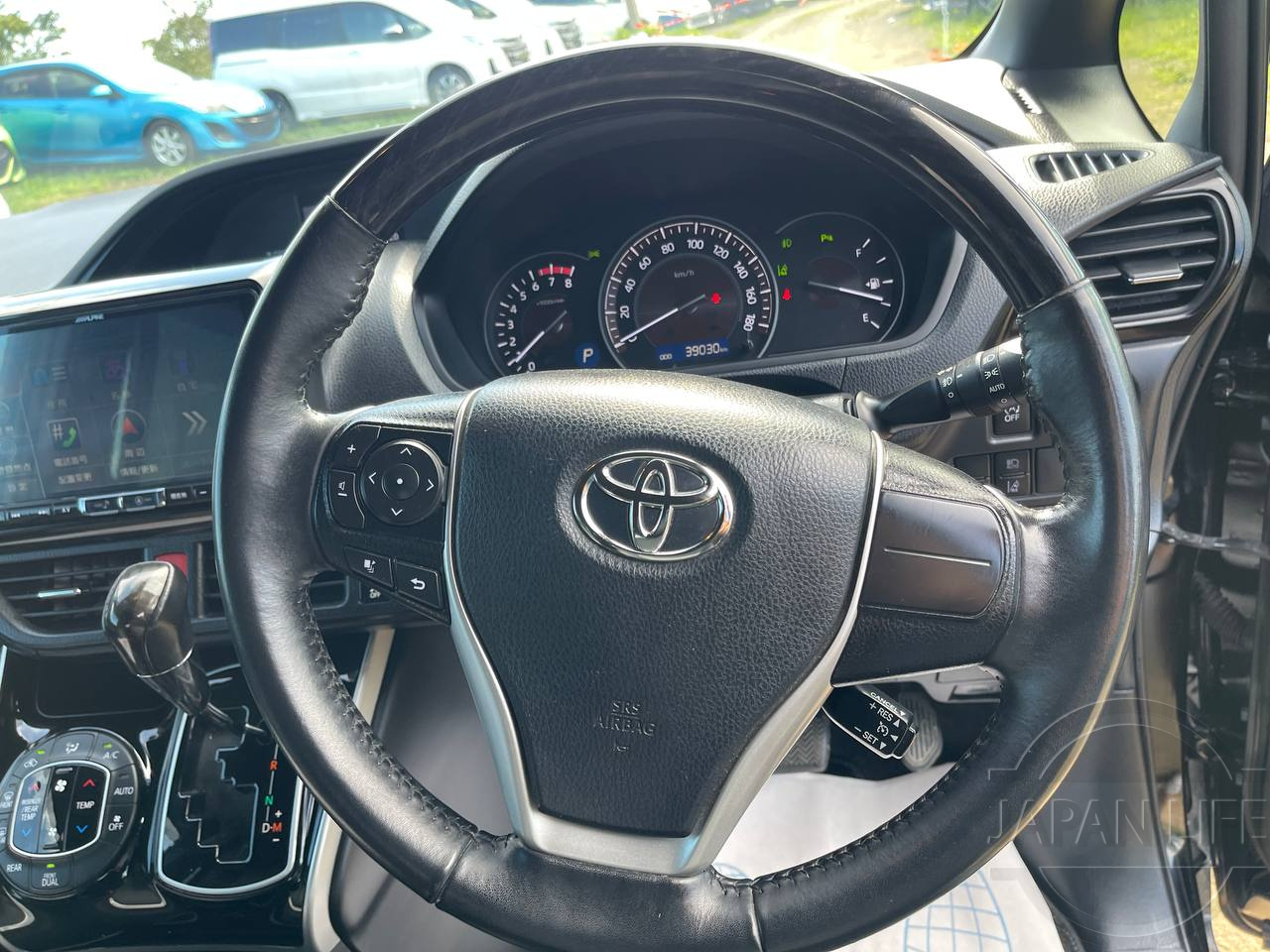 Фото Toyota Esquire - Japan Life 