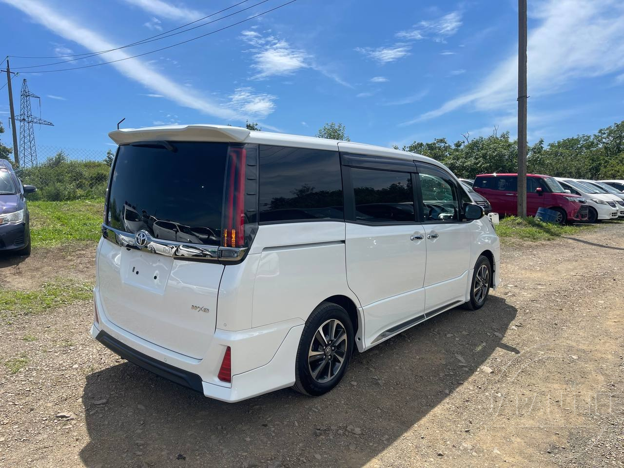 Фото Toyota Noah - Japan Life 